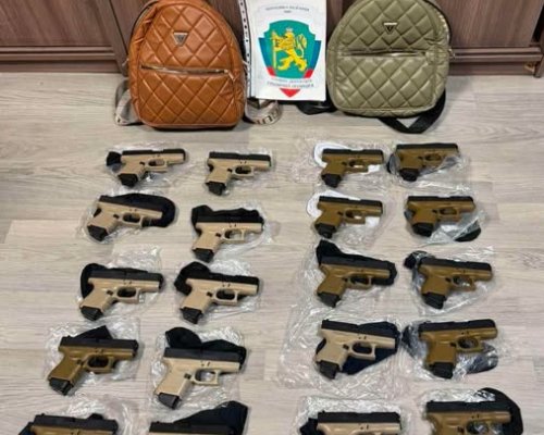 Гранични полицаи предотвратиха опит за внасяне на 20 бойни пистолета през ГКПП  Капитан Андреево