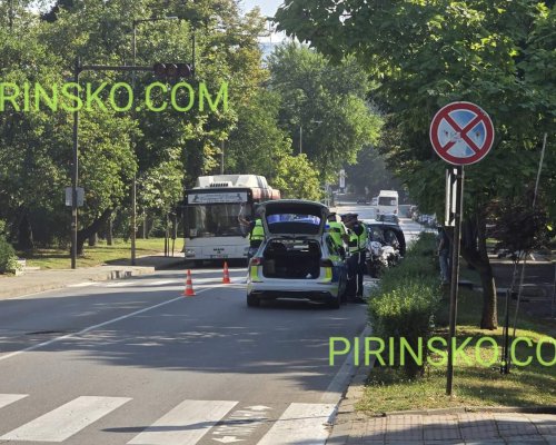 Шофьор помете жена на пешеходна пътека край Младежкия дом в Благоевград