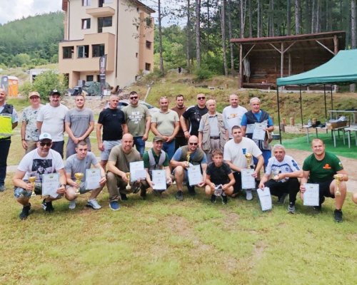 Награди за благоевградски ловци
