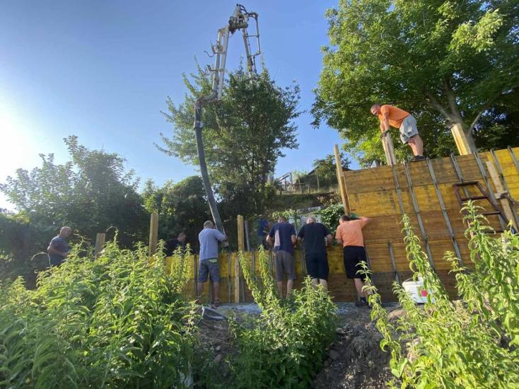 Започна изграждането на нов параклис в с. Полена Започна изграждането на нов параклис в с. Полена