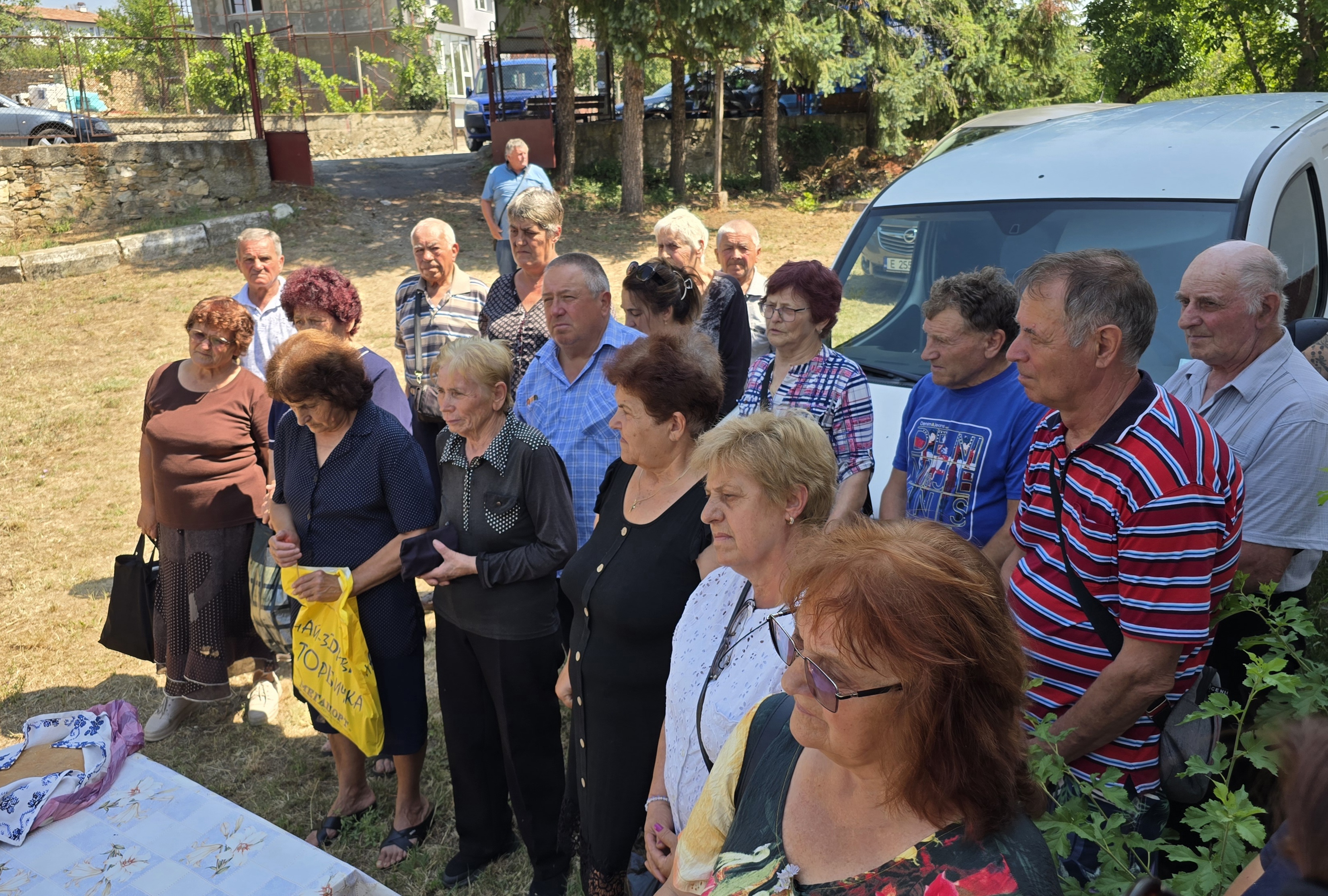 Празник на вярата и традицията: Селище отбеляза Илинден с тържествена литургия и курбан