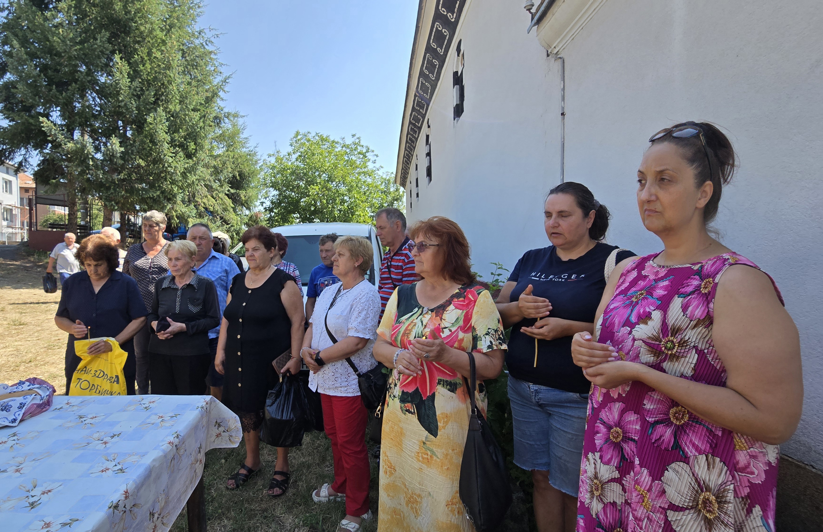 Празник на вярата и традицията: Селище отбеляза Илинден с тържествена литургия и курбан