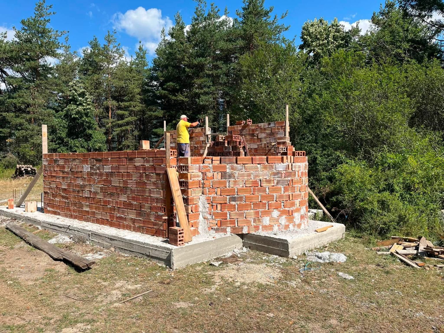 Изграждат параклис Св. Илия край село Добърско Изграждат параклис Св. Илия край село Добърско