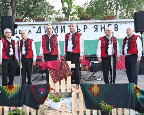 Богата фолклорна програма и много гости за празника на село Градево