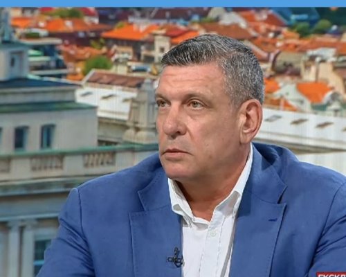 Кандев пред Лора Крумова за  Картофа : Познавам го само като  Юли с автомивката , ще го съдя за клевета