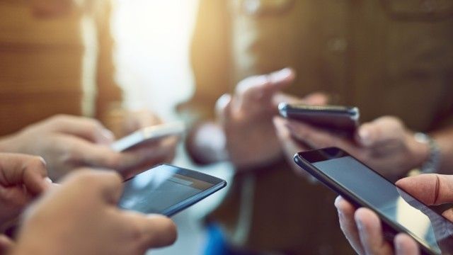 Как да се откъснем от социалните мрежи? Отговорът може да се крие в любопитството