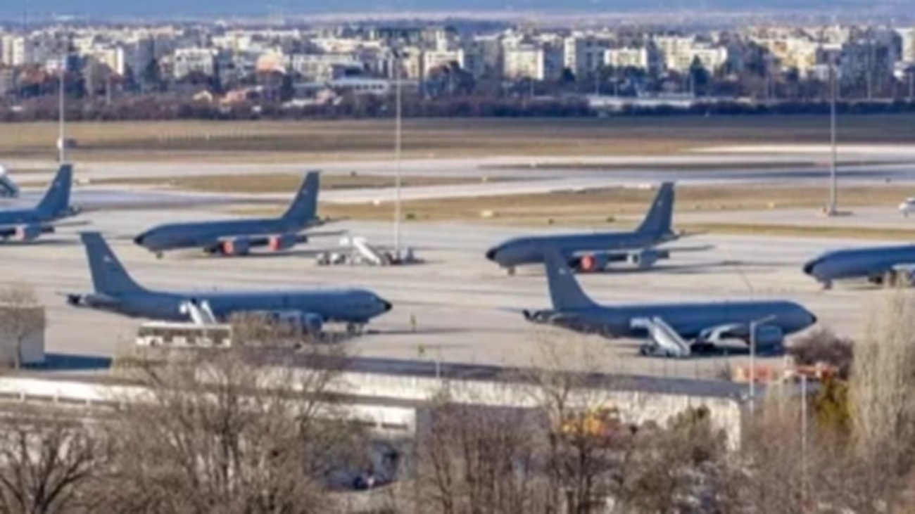 Американски самолети цистерни кацат у нас! До 8 машини и 250 военни идват в България