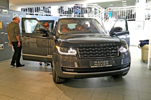 Най-луксозният и мощен Range Rover блесна у нас Най-луксозният и мощен Range Rover блесна у нас