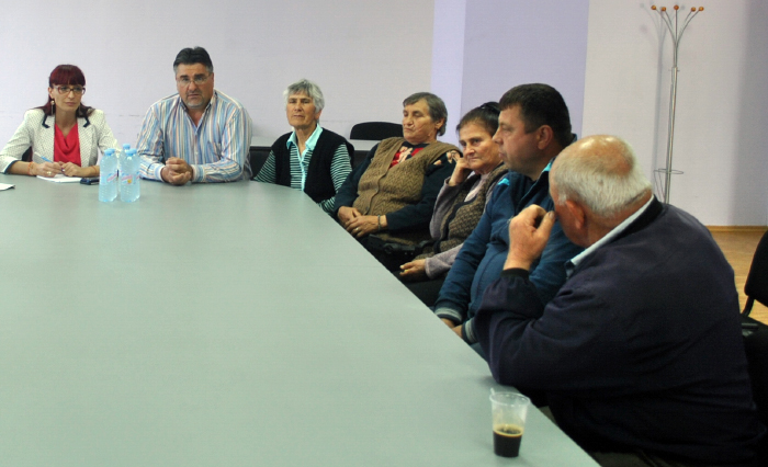 Десетки жители на община Кресна посетиха приемната на народния представител от ГЕРБ Даниела Савеклиева