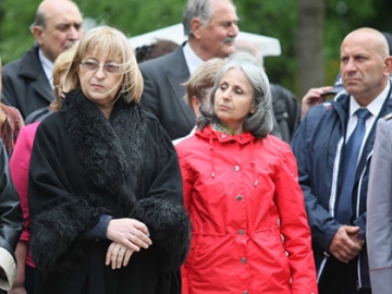 Попова: Да не позволяваме да бъде подменяна историята