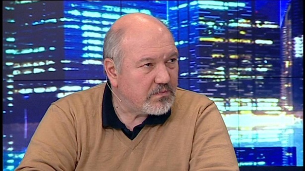 Доц. Маринов: Готви се правителство на голямата коалиция - ГЕРБ, БСП и АБВ Доц. Маринов: Готви се правителство на голямата коалиция - ГЕРБ, БСП и АБВ