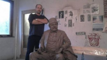 Издигат първия паметник на Бай Ганьо в България