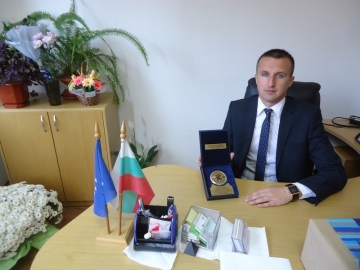 Кметът на Белица Радослав Ревански: Честит 24 май и нека помним: Духовността не пада там, дето знанието живей!