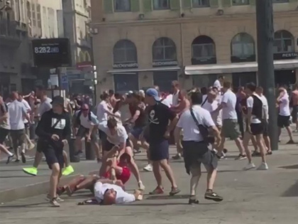 Най-малко 35-ма фенове ранени след сблъсъците в Марсилия