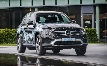 Mercedes GLC F-CELL се задвижва на водород и електромотор