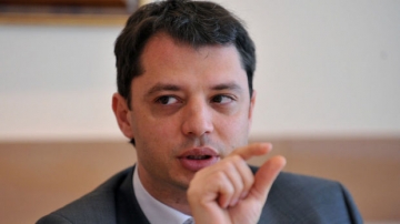 Делян Добрев за НЕК: Плащаме сметката на Румен Овчаров