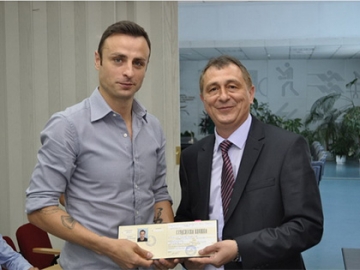 Бербатов вече е дипломиран  Спортен мениджър  в НСА