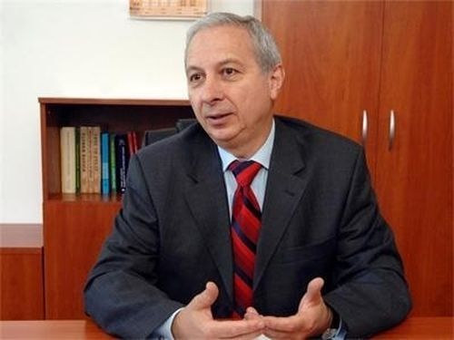 Проф. Огнян Герджиков: ГЕРБ, БСП и ДПС да издигнат царя за президент