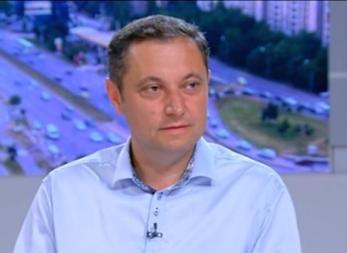 Яне Янев: Във въпросите на Слави Трифонов има абсолютно невежество Яне Янев: Във въпросите на Слави Трифонов има абсолютно невежество