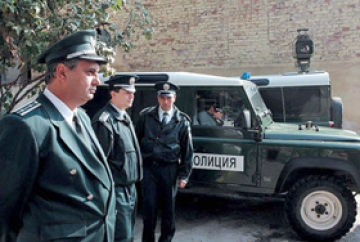 Имитация на оставки в Гранична полиция