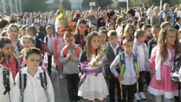 66 611 деца за първи път ще чуят днес училищния звънец