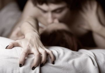 Кажете Добро утро с усмивка! Най-подходящите пози за сутрешен секс (18+)