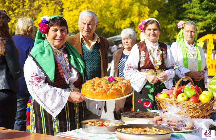 Празникът на брежанския кестен за поредна година  привлича гости от България и чужбина на 15 октомври снимка 1