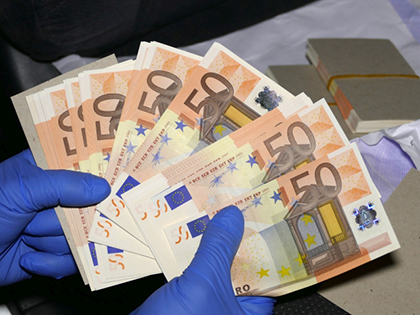 ГДБОП удари българска банда за печатане и разпространение на фалшиви евро