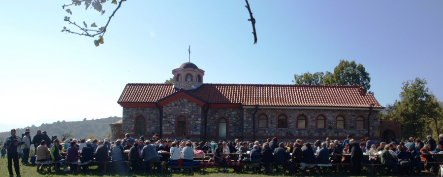 Света Петка събира миряни на храмов празник край симитлийското село Тросково