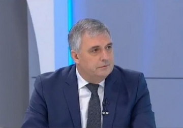 Калфин разочарован от Цачева и Радев