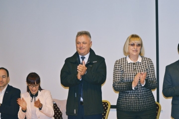 Кандидат-президентската двойка на ГЕРБ Цецка Цачева и Пламен Манушев и председателят на Националния предизборен щаб - Цветан Цветанов посетиха община Сандански