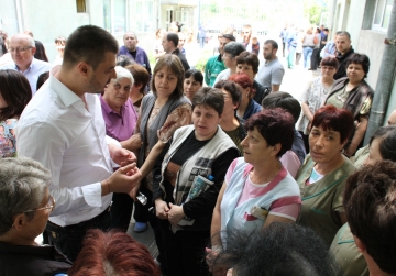 Бареков: Половината партии ще се разпаднат, щом България без цензура поеме управлението на страната и спре кражбите им