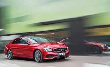Mercedes става №1, измества BMW
